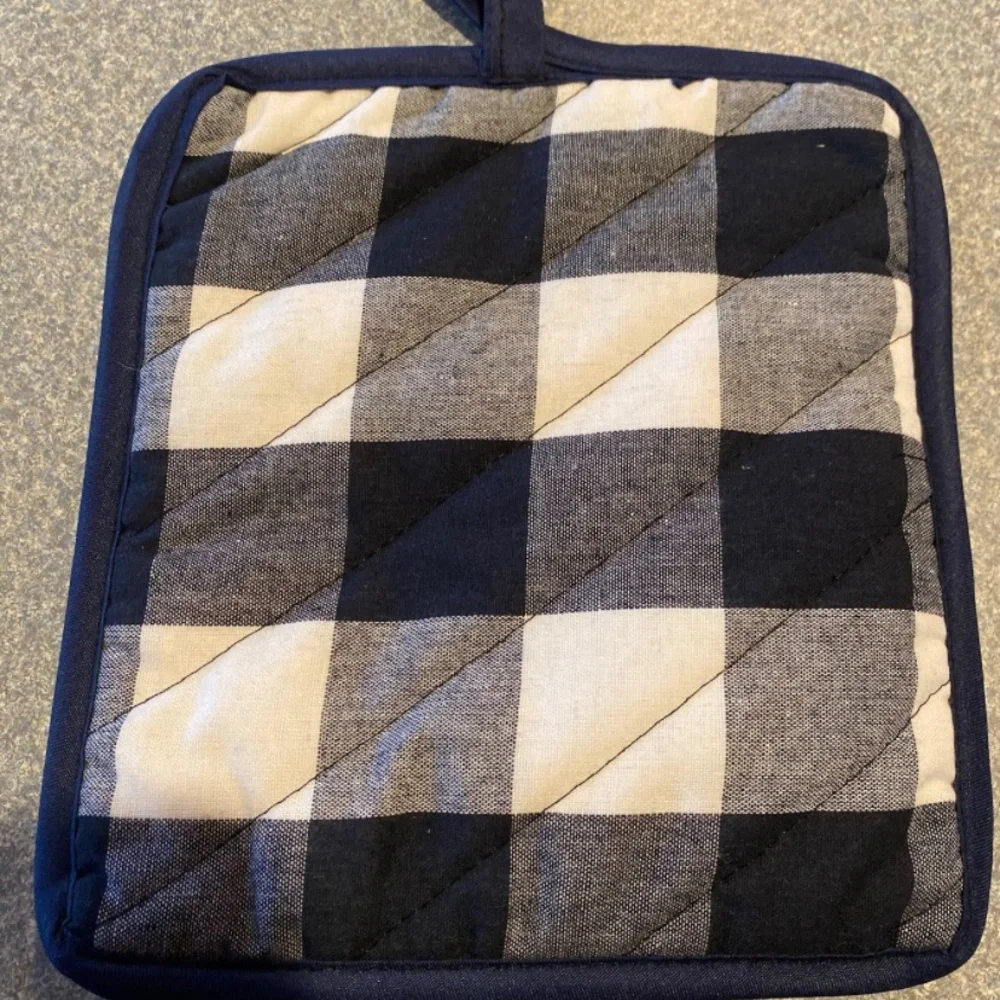 NWOT Pot holder & whisk gift set